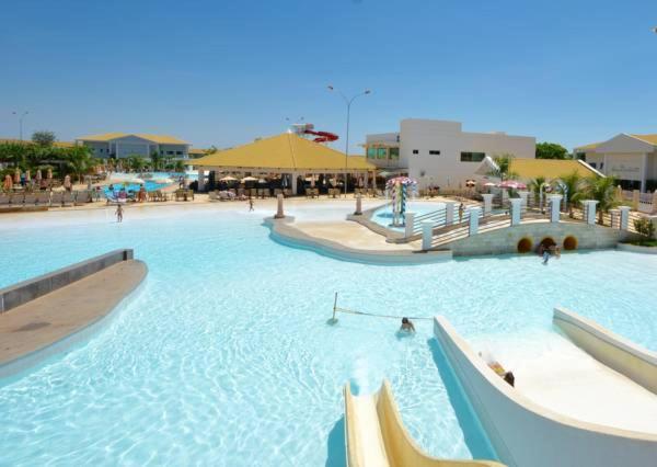 Apartamento Piscinas 24 No Lacqua Diroma Caldas Novas